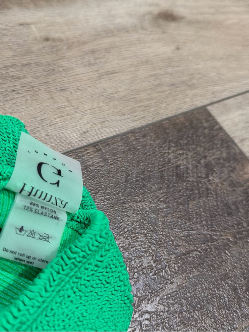Hunza G Ursula one piece swimsuit in emerald green - Picture 6 of 7